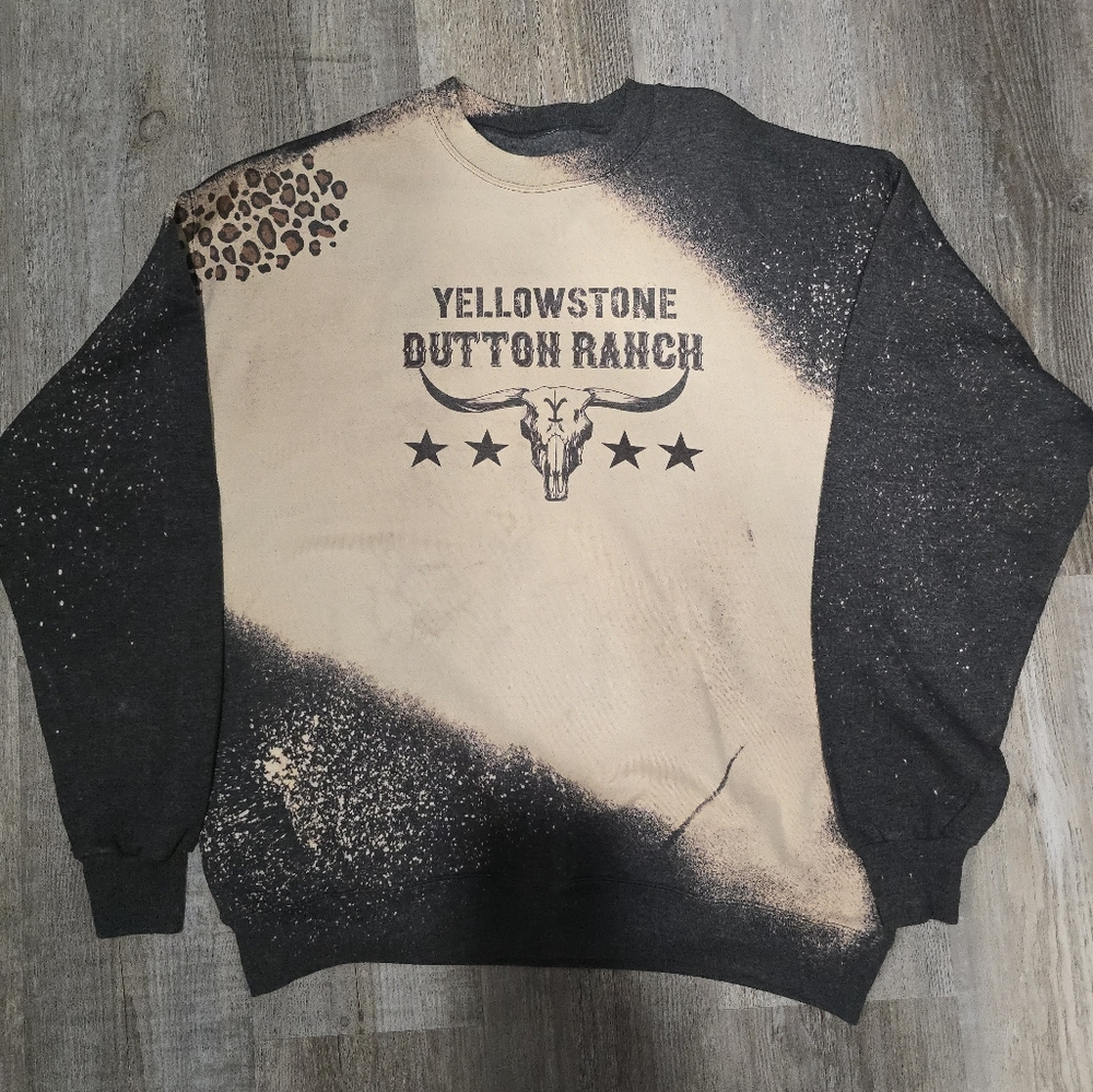 Woman's sweatshirt
